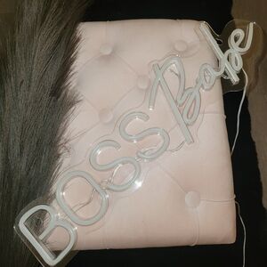 Boss Babe Neon Sign
